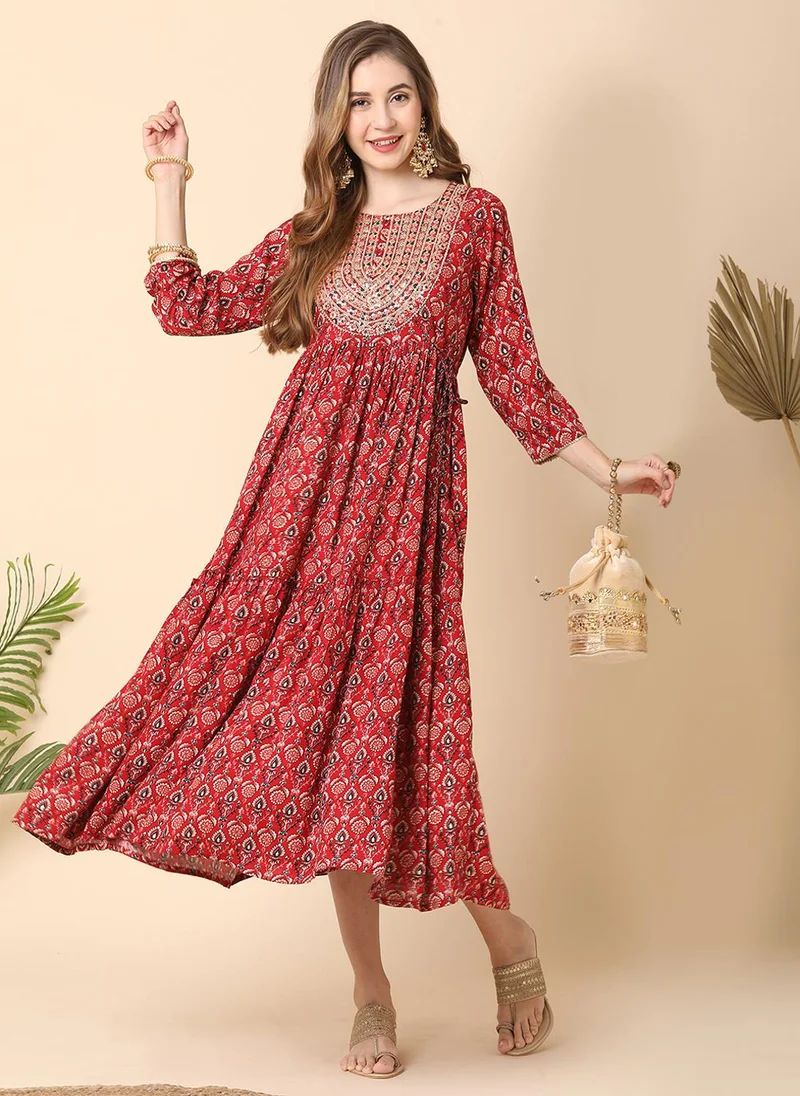 جلو باص Globus Women Red Festive Motifs Embroidered Pleated Fit & Flared Festive Midi Dress